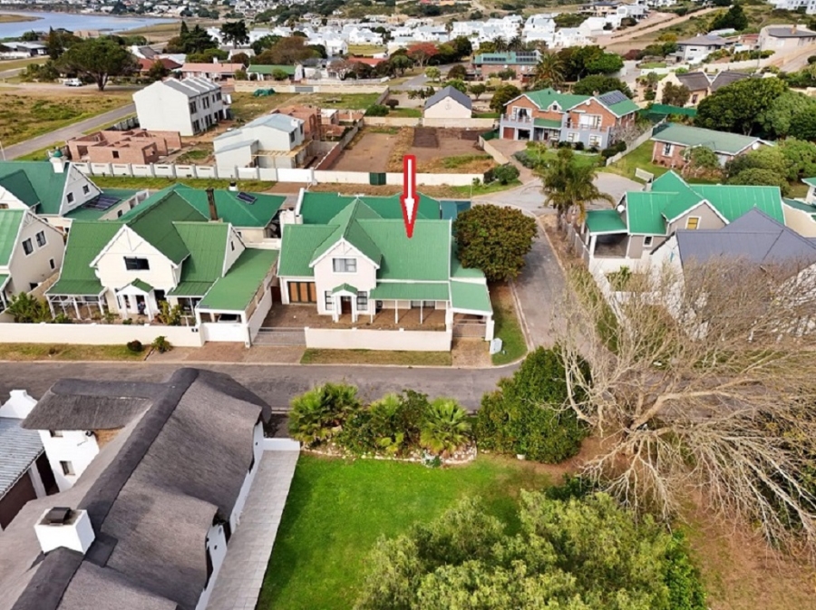 4 Bedroom Property for Sale in Stilbaai Wes Western Cape